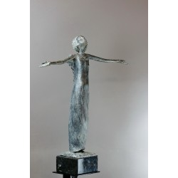 Închinare - sculptură în bronz, artist Valentin Dodica
